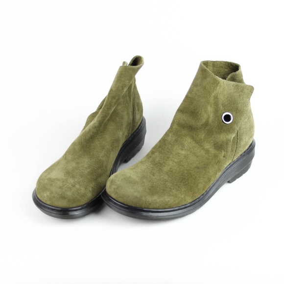 dr martens suede womens